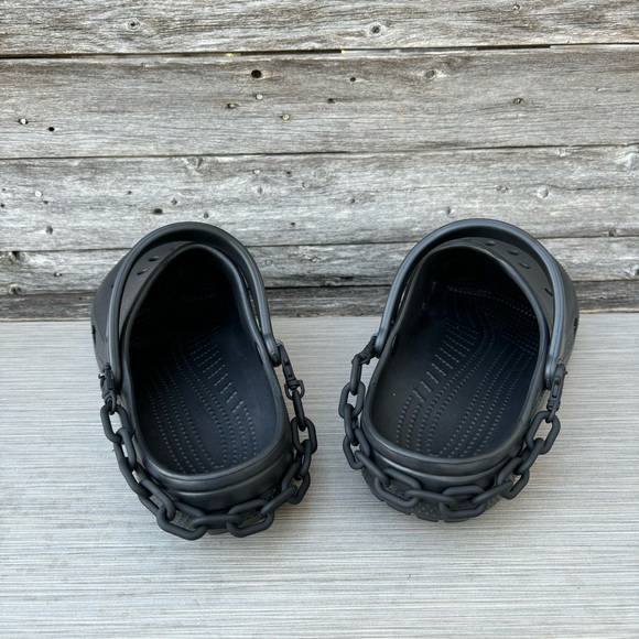 CROCS Classic Chain Clogs / Ms-Sz 13 - Picture 5 of 9
